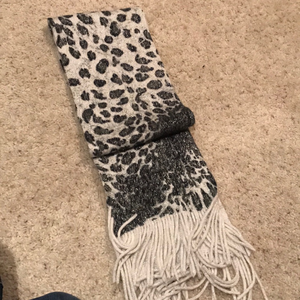 Sparkly leopard print scarf